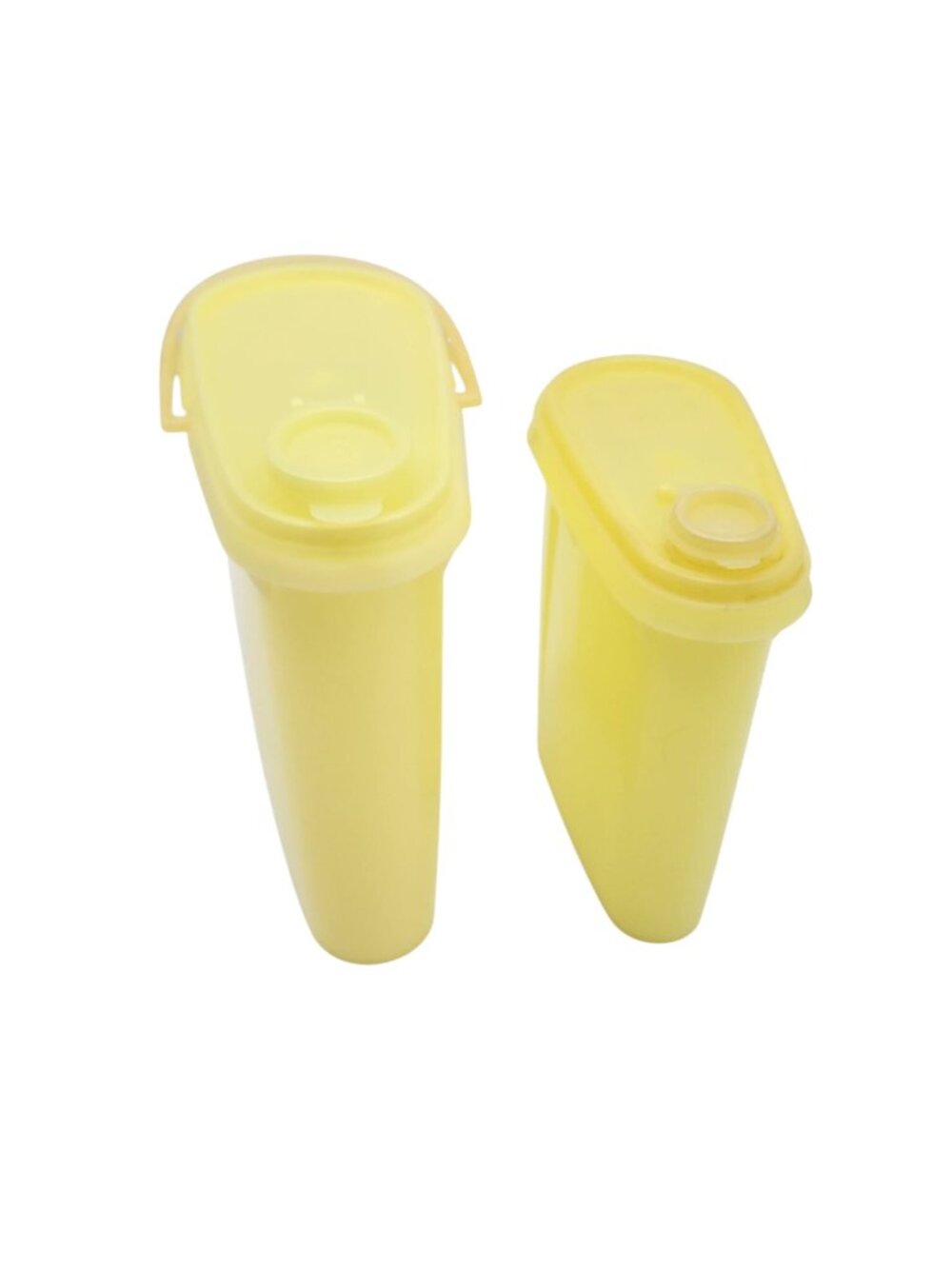 Tupperware Vintage Juice Pitchers 1 / 2 Quarts